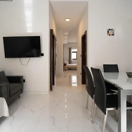 A Lovely 1br In With Wifi & Ac By 360 Estates Lägenhet *